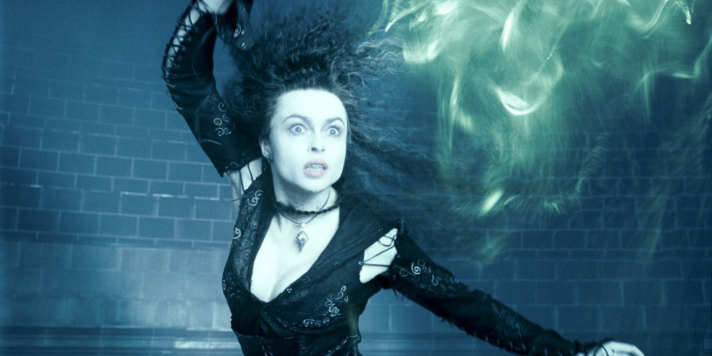 Bellatrix Lestrange lançando a maldição da morte