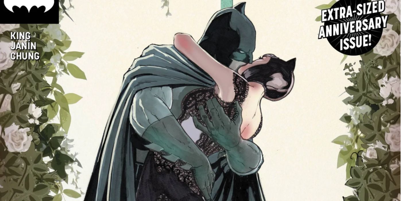 Batman e Mulher-Gato se beijando no altar