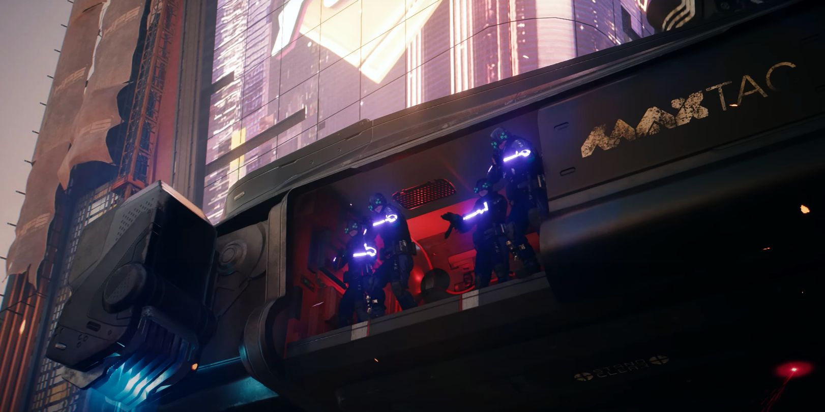 MaxTac members jumping out of an airship in Cyberpunk 2077's Phantom Liberty DLC.