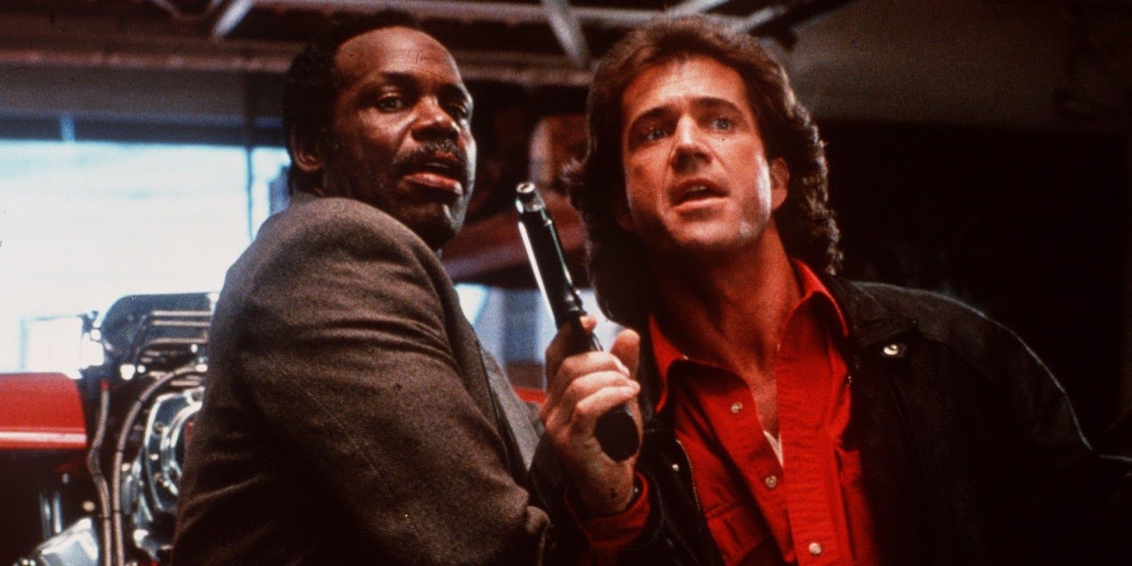 Danny Glover e Mel Gibson em Máquina Mortífera (1987)