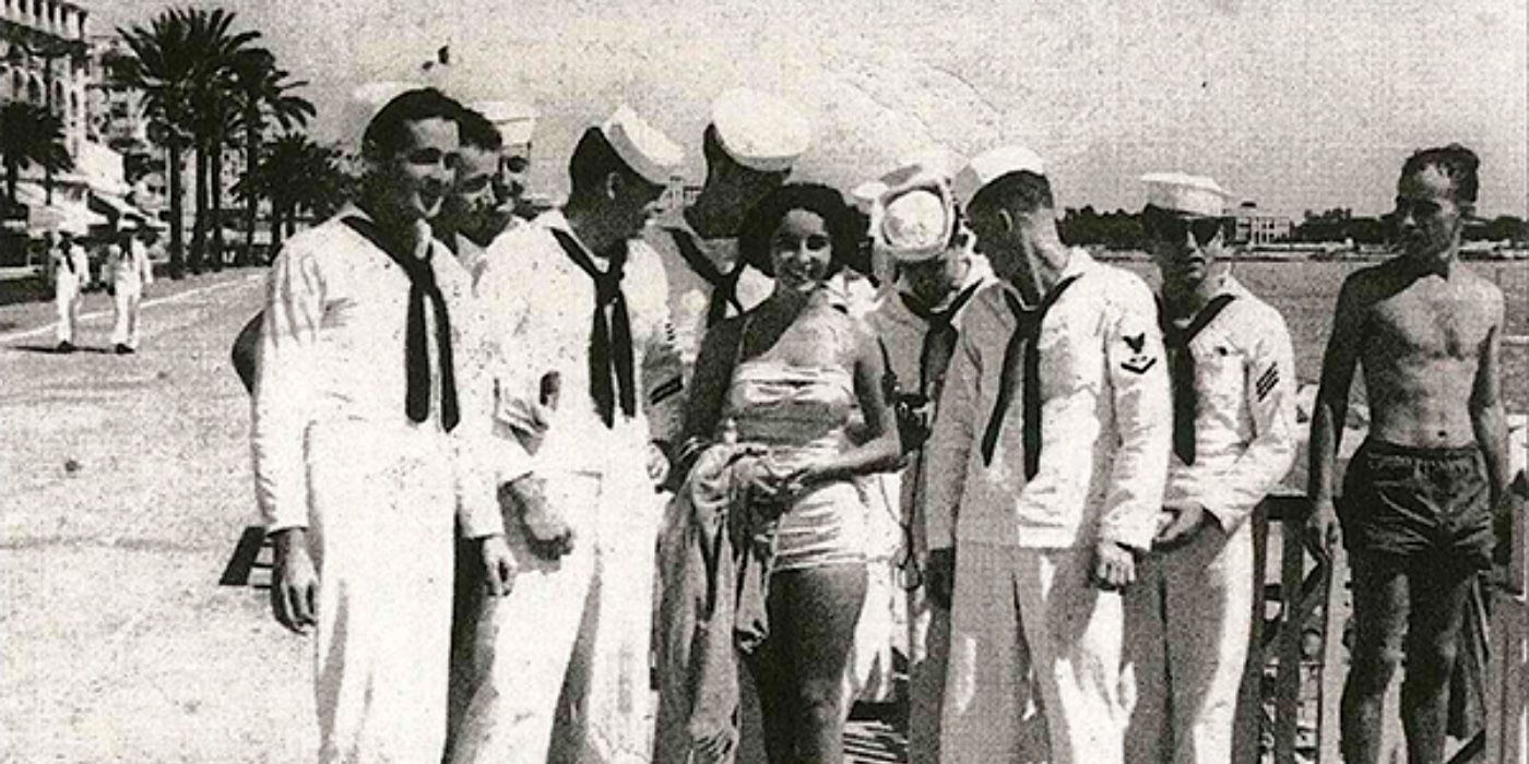 Elizabeth Taylor with sailors