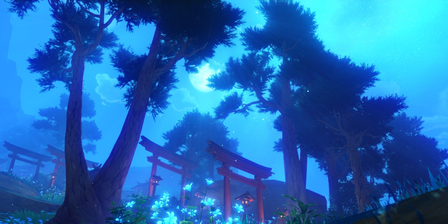 A Floresta Chinju do Impacto Genshin à noite é marcada por flores azuis brilhantes e vários portões Torii vermelhos, todos cercados por árvores e pelo luar.