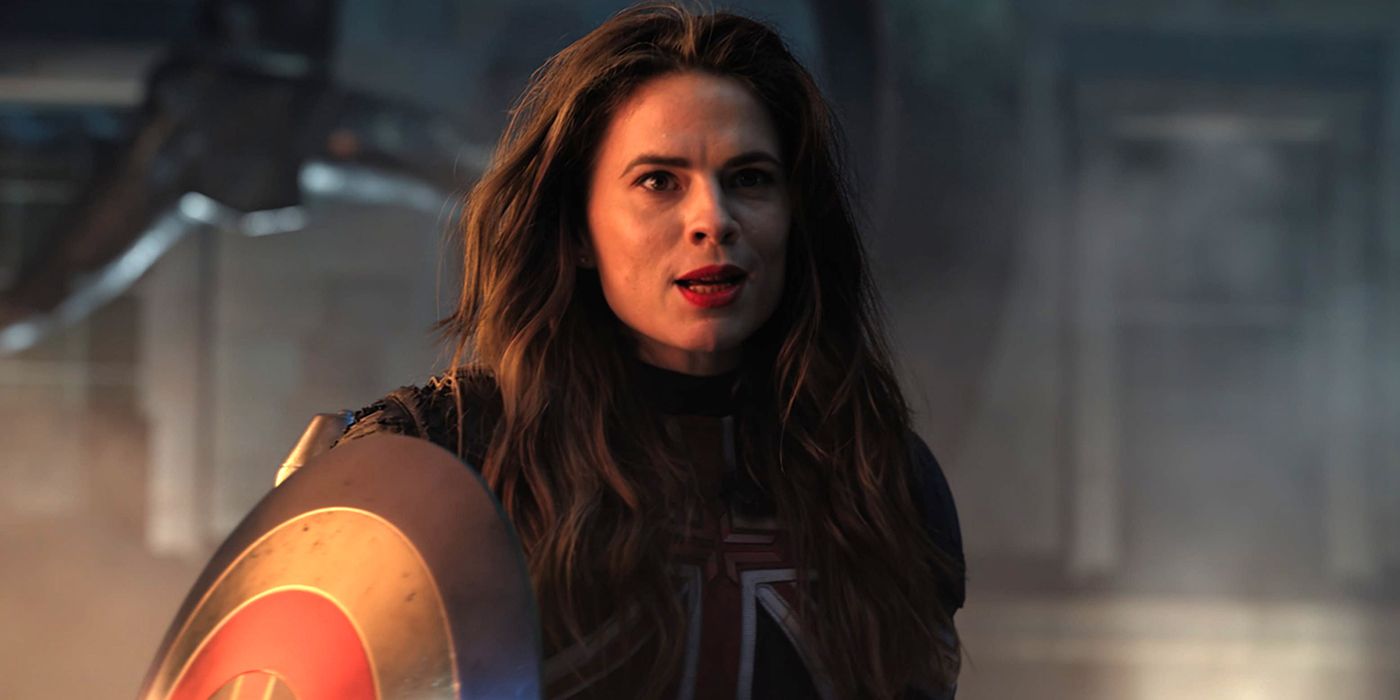 Hayley Atwell como Capitã Carter em Doutor Estranho no Multiverso da Loucura