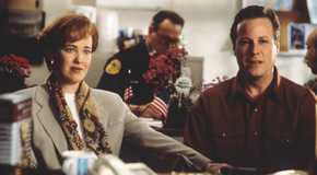 Kevin's parents at the police station in Home Alone 2.