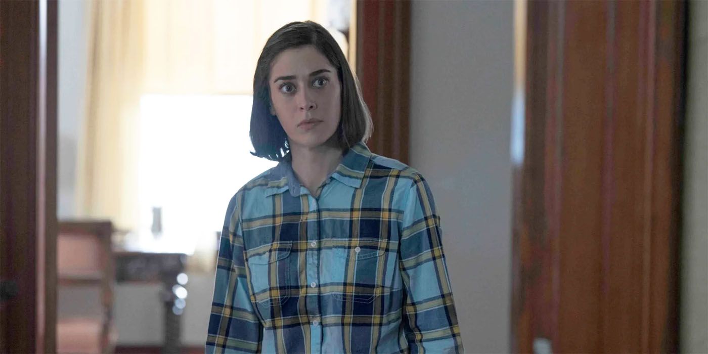 Lizzy Caplan in Castle Rock