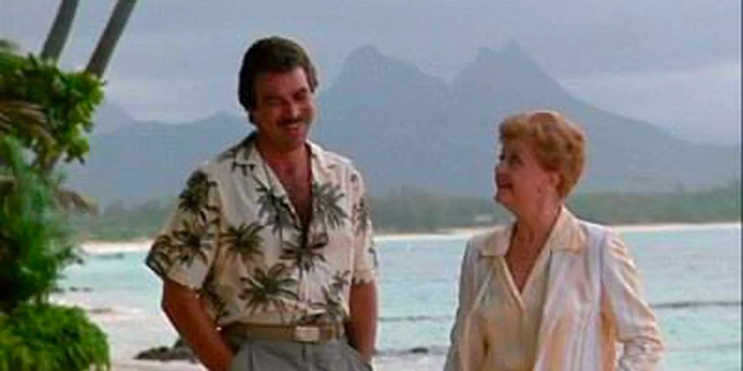 Magnum and Jessica Fletcher walking together in Murder, She Wrote.