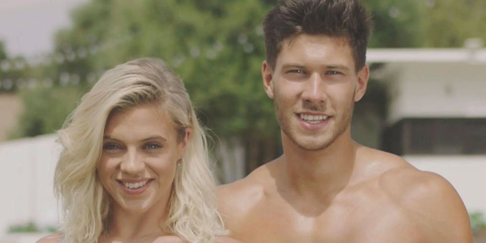 Foto promocional da 4ª temporada de Jack e Laura C Love Island cortada