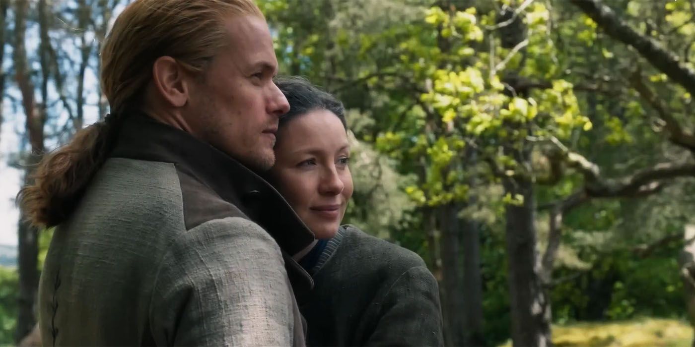 Claire and Jaime embrace in Outlander