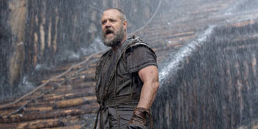 Russell Crowe as Noah standing in the rain