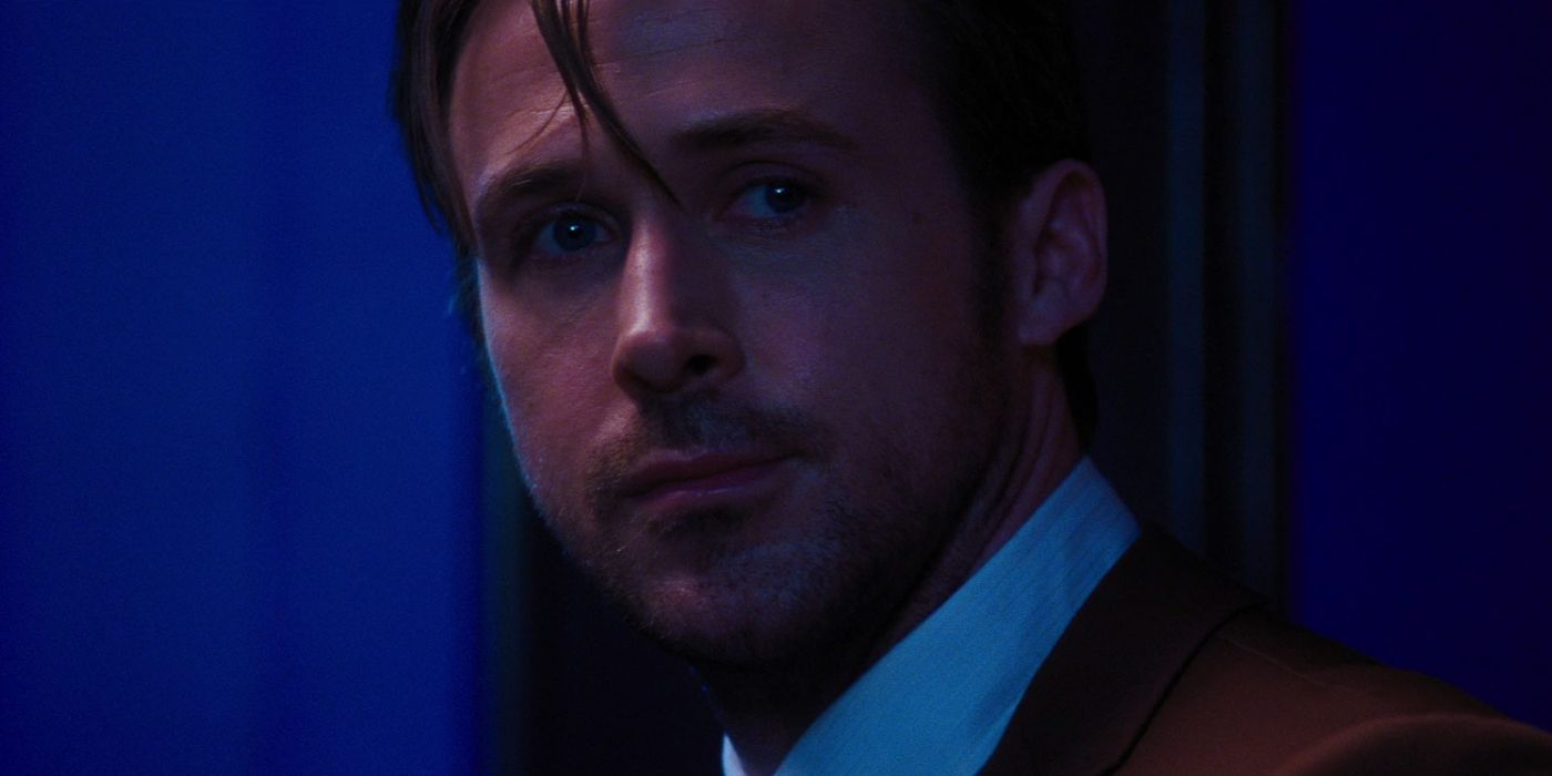 Sebastian (Ryan Gosling) looks back at Mia one last time in La La Land: 