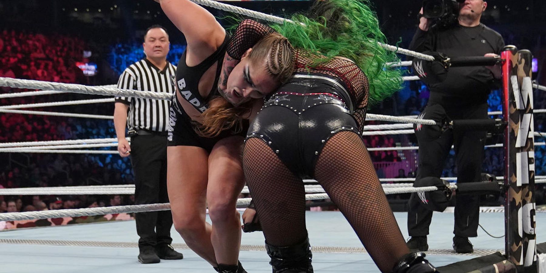 Shotzi and Ronda Rousey set up for an ill-fated spot at WWE Survivor Series.
