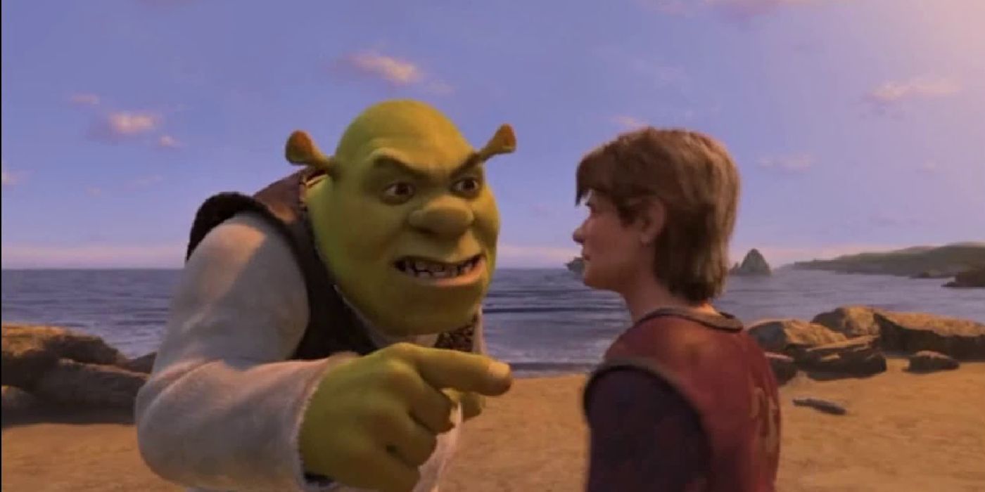 Shrek aponta furiosamente para Artie