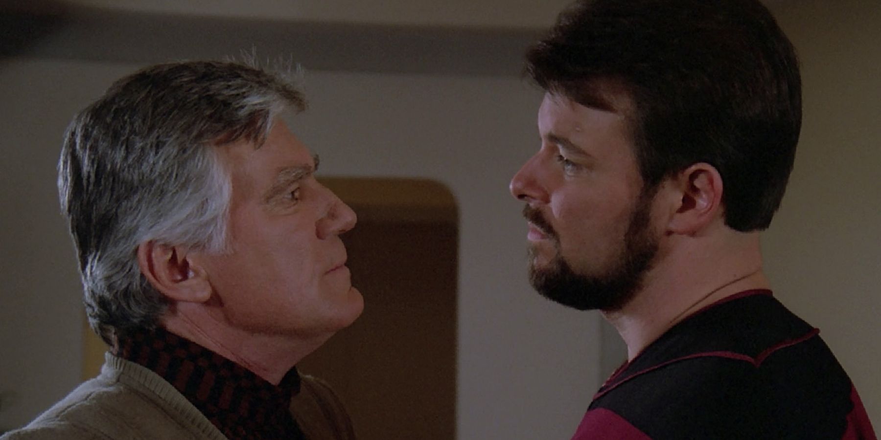 Will Riker et son père Kyle Riker s'affrontent sur l'USS Aries dans Star Trek TNG