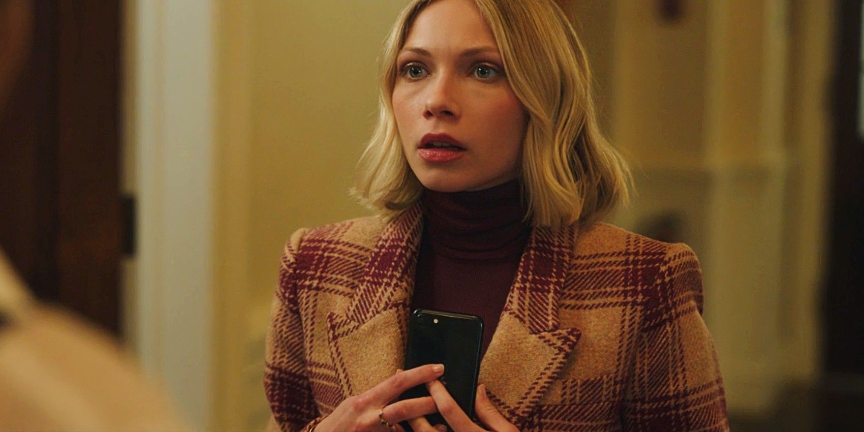 Tavi Gevinson as Kate in the Gossip Girl reboot season 2 episode 1.