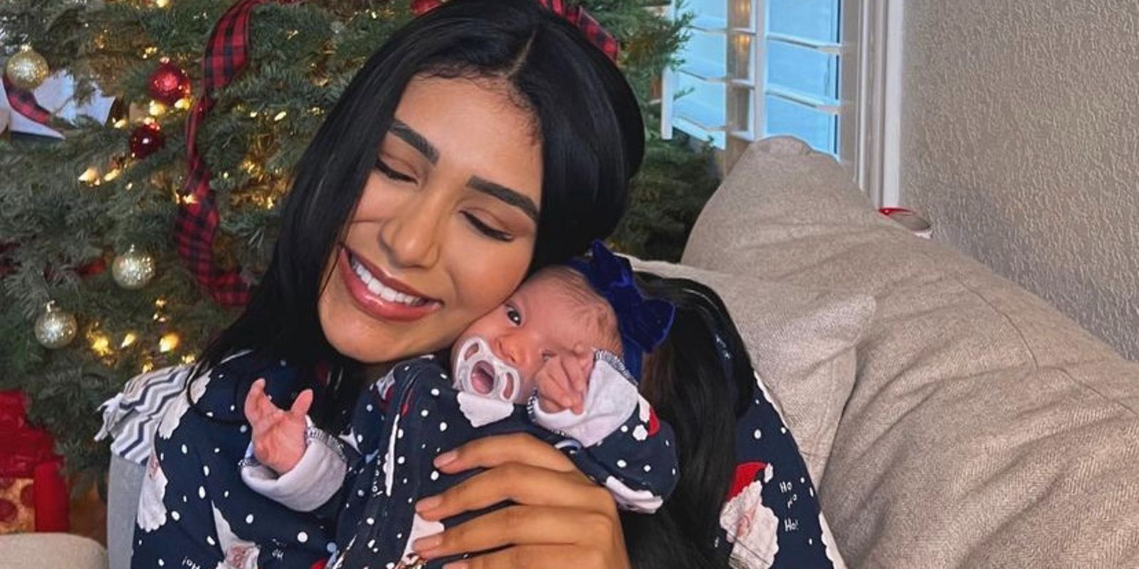 Thaís Ramone from 90 Day Fiancé with daughter Aleesi