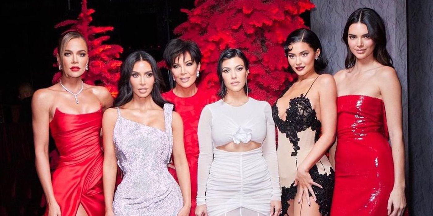 Best Fashion Looks From The Kardashians 2022 Christmas Party