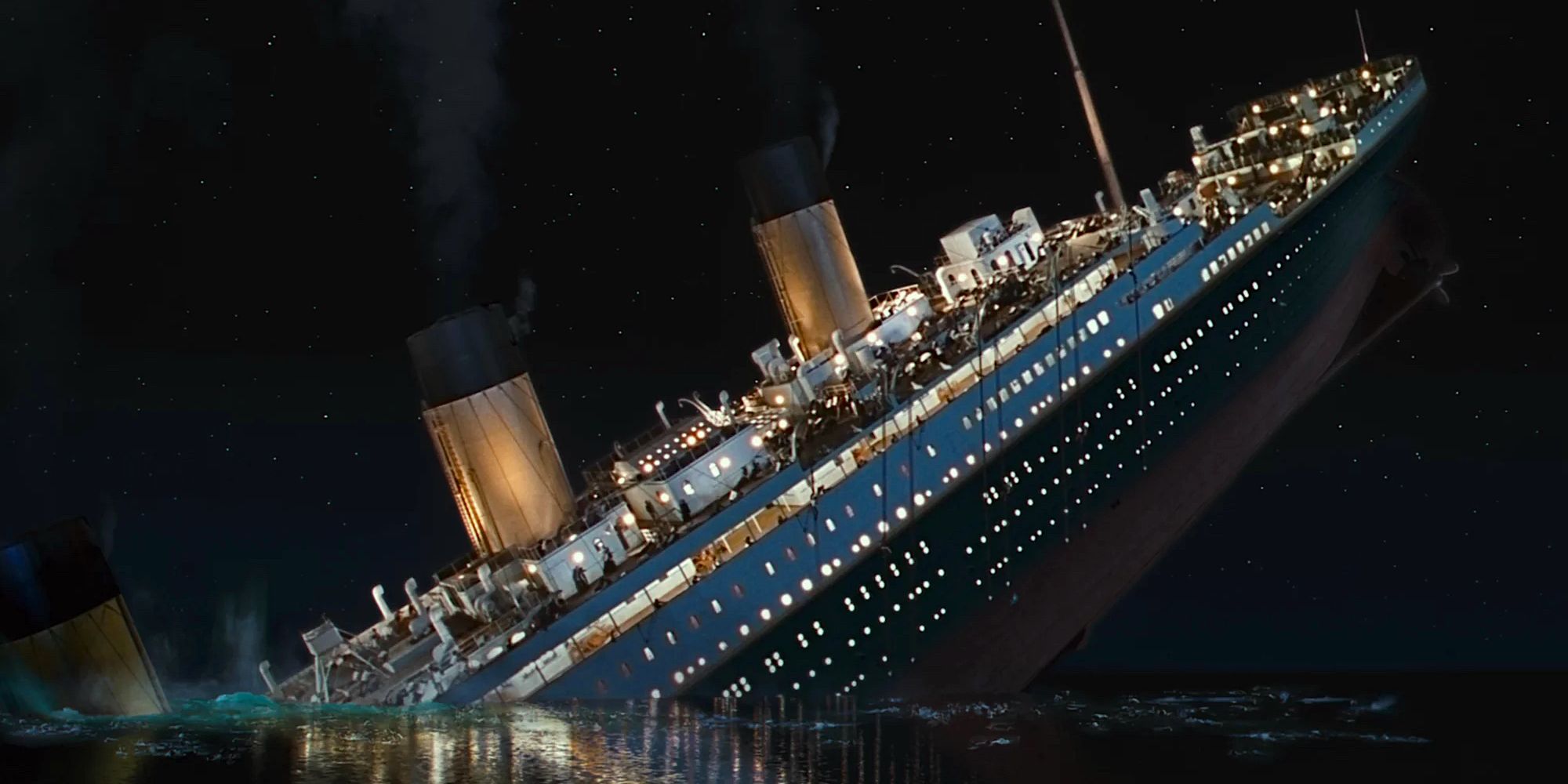 Titanic sinking at night