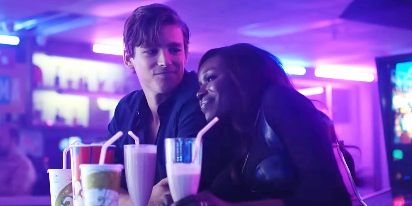 Titans-Showrunner-Teases-Rekindling-Nightwing-And-Starfire-Romance
