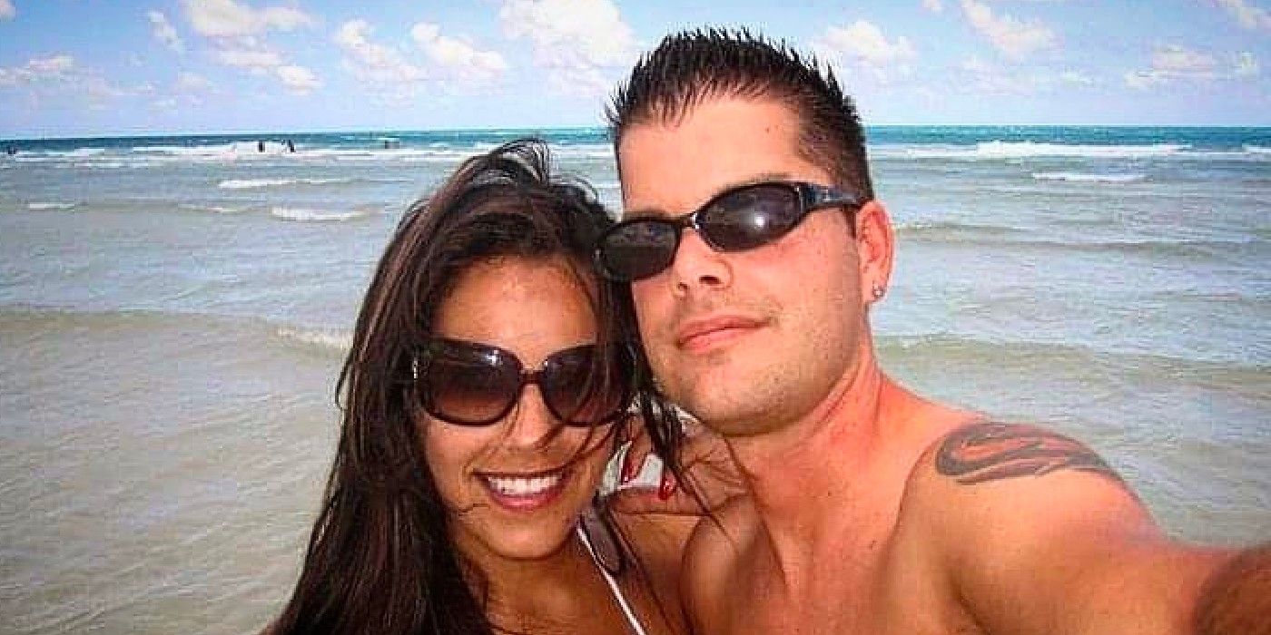 90 Day Fiancé's Tim Malcolm and Veronica Rodriguez together in a throwback photo taking selfie on the beach