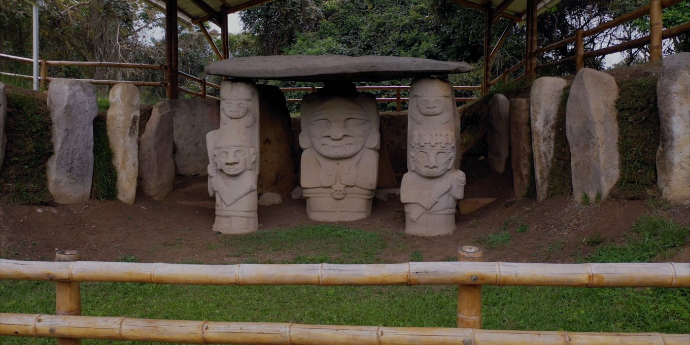 Estruturas maias do episódio Secrets of the Maya de Ancient Aliens.