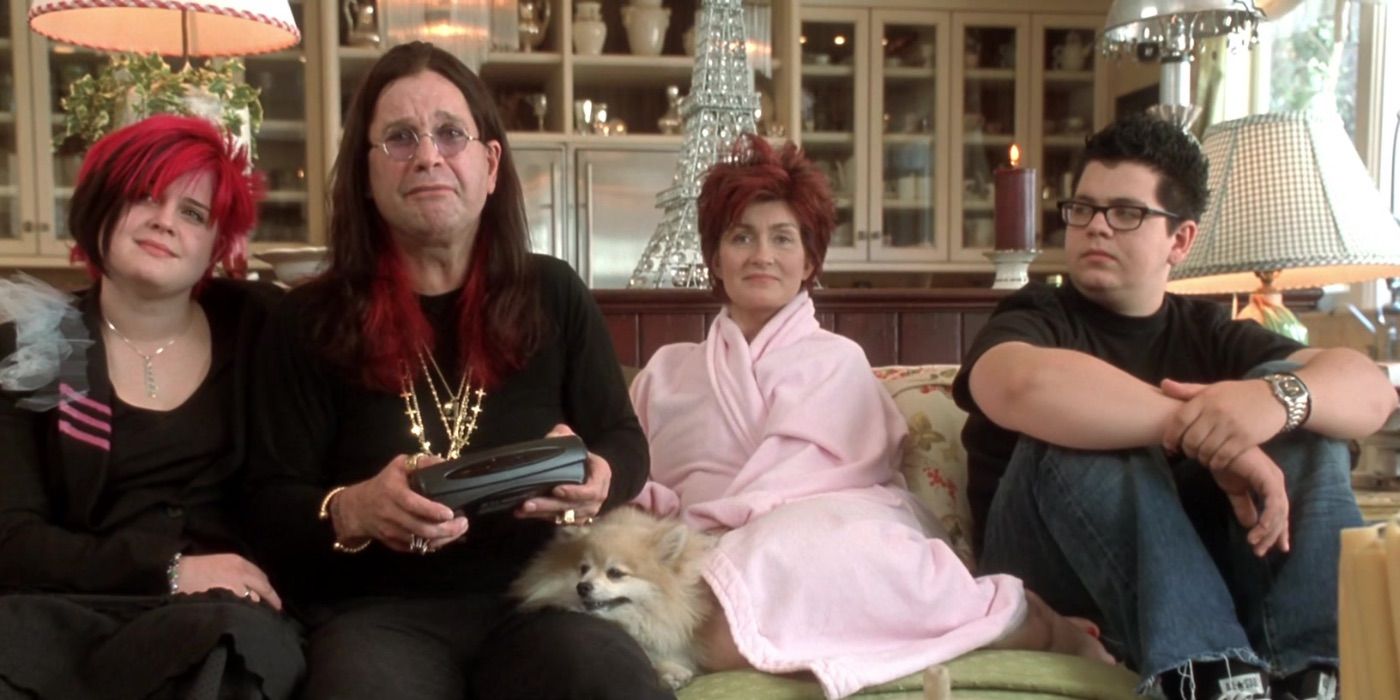 The Osbourne family watch TV in Austin Powers 