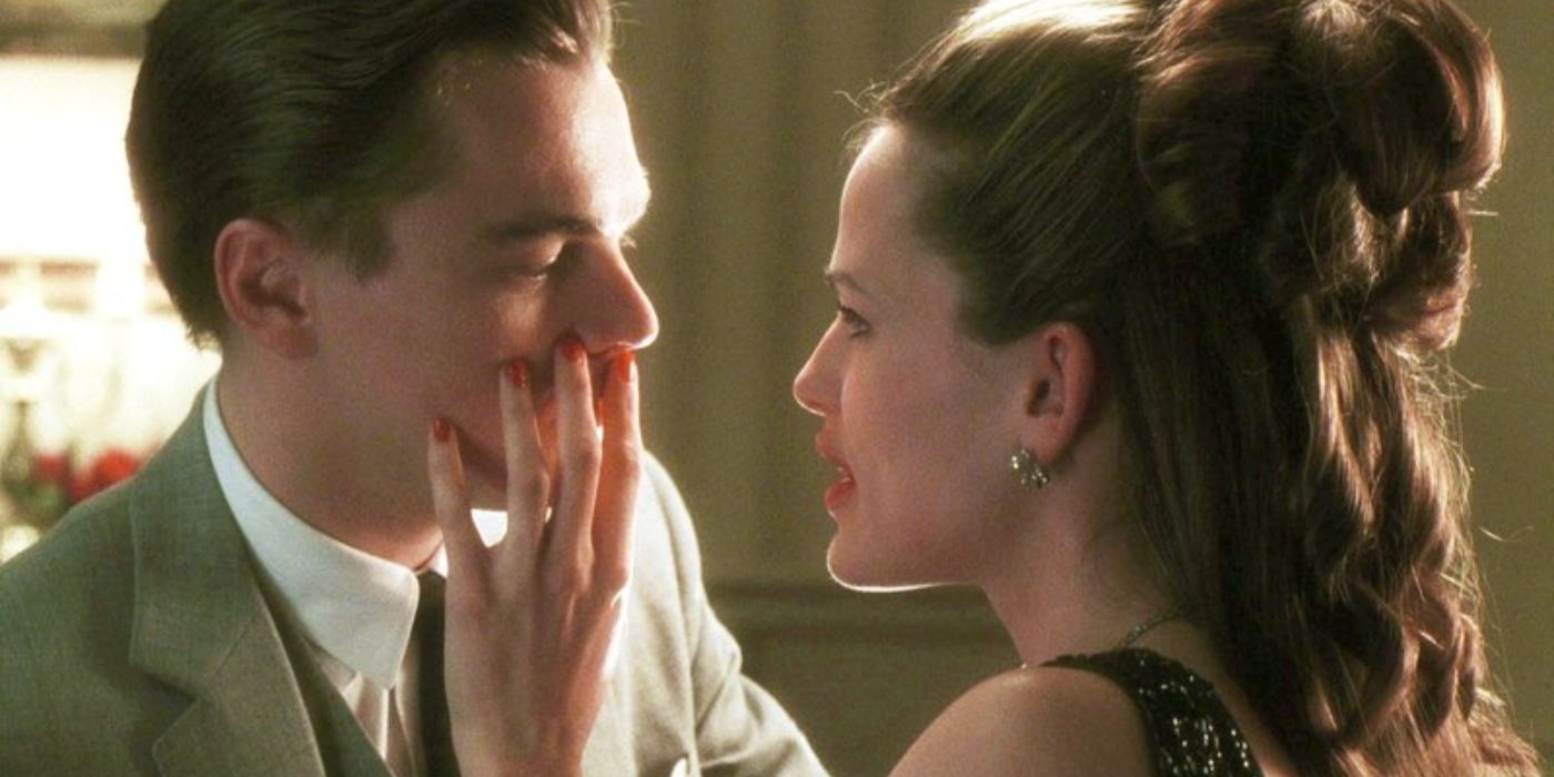 Cheryl Ann (Jennifer Garner) tocando la boca de Frank (Leonardo DiCaprio) en Atrápame si puedes