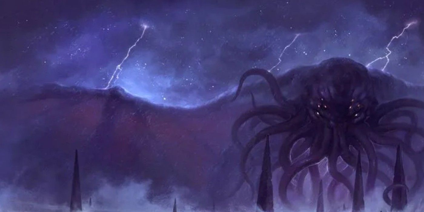 Arte da capa do lançamento em inglês da sétima edição de Call of Cthulhu, mostrando a cabeça com tentáculos do monstro titular emergindo de nuvens tempestuosas sobre os telhados de uma cidade.