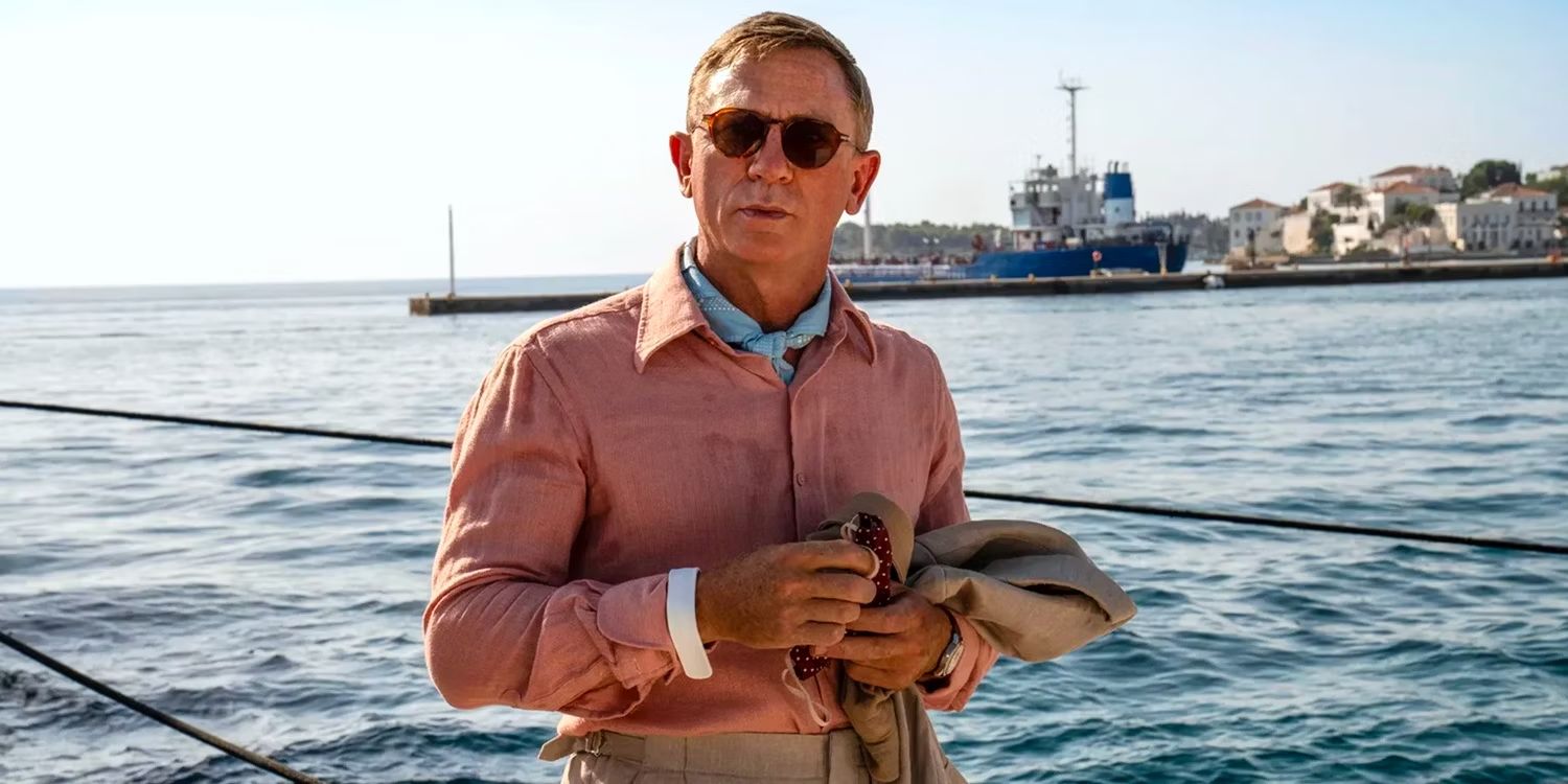 Daniel Craig as Benoit Blanc in Glass Onion: A Knives Out Mystery arriving on dock