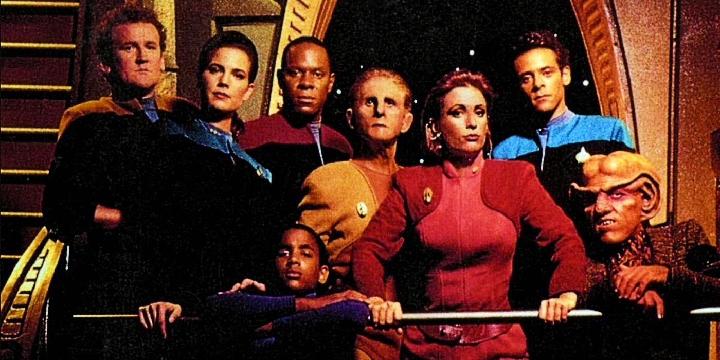 The cast of Deep Space Nine poses for a promotional image 