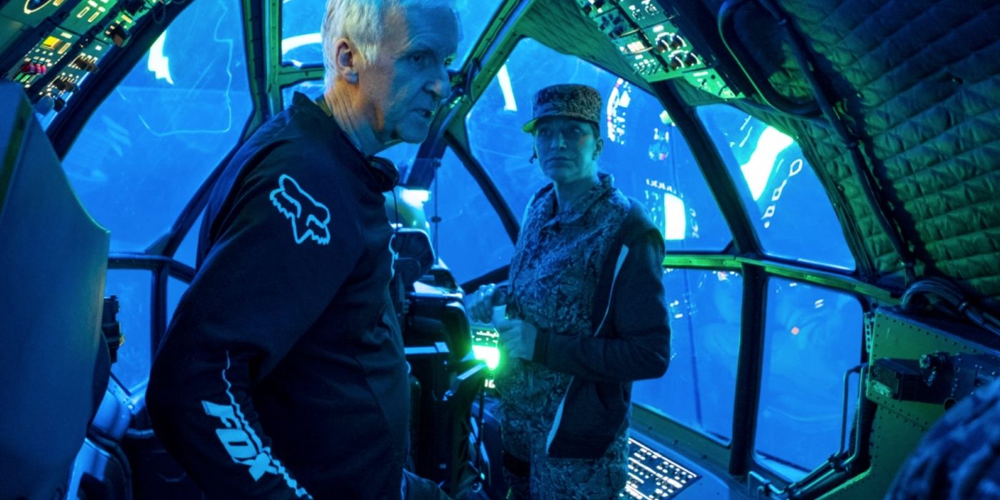 James Cameron y Edie Falco detrás de escena en Avatar: El Camino del Agua.