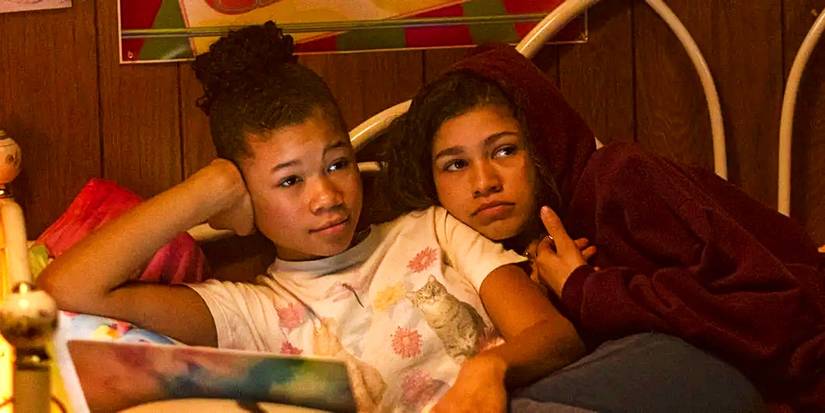 Rue and Gia huddled together in Euphoria