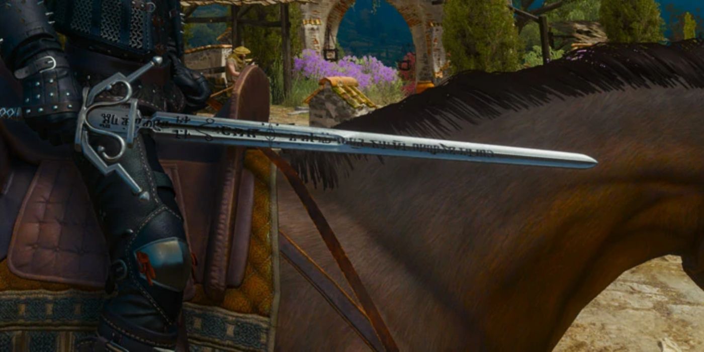 Geralt empunhando a Gesheft Silver Sword enquanto cavalgava em Roach.