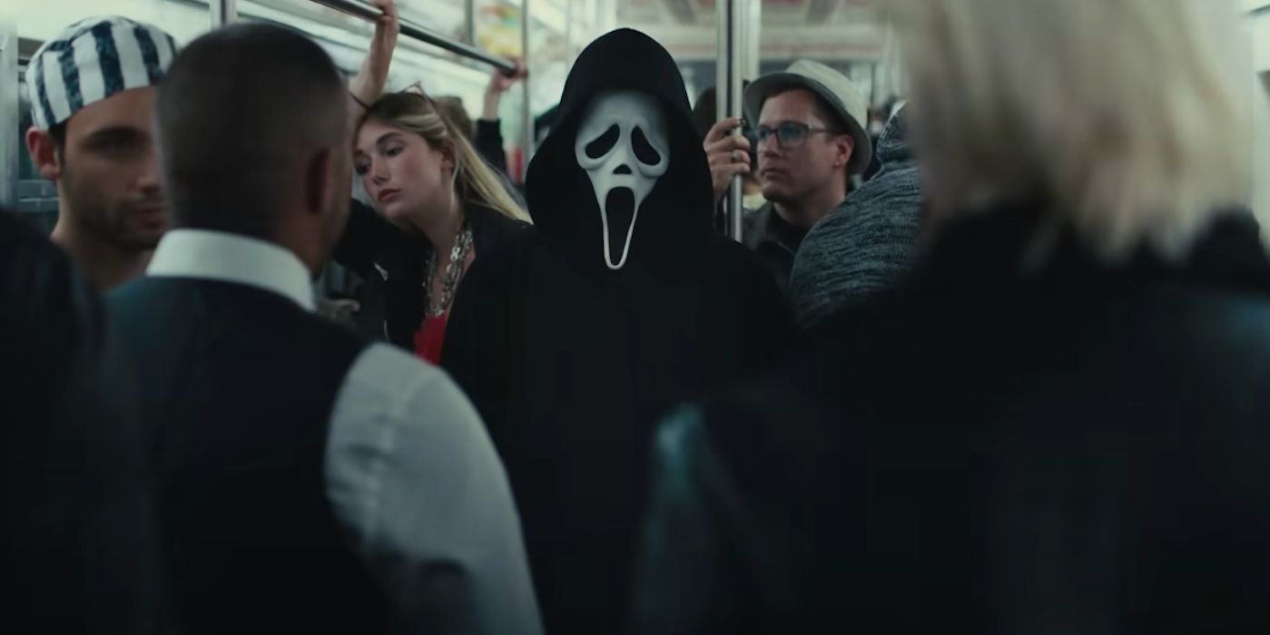Ghostface dans le métro dans la bande-annonce de Scream 6