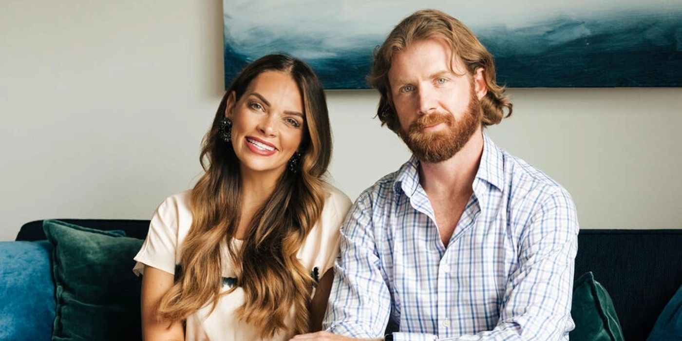 Gina and Clint from MAFS season 16 sitting on couch smiling