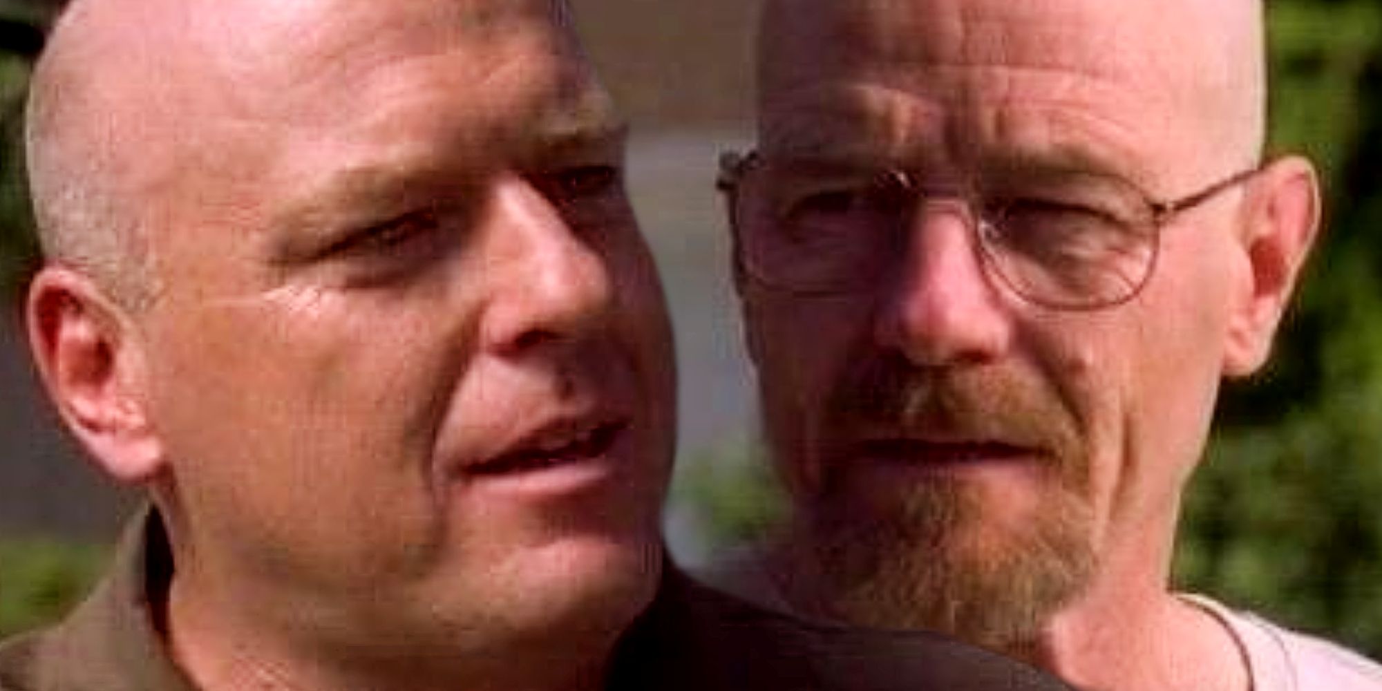 Hank pergunta a Walter White o que há na bolsa em Breaking Bad