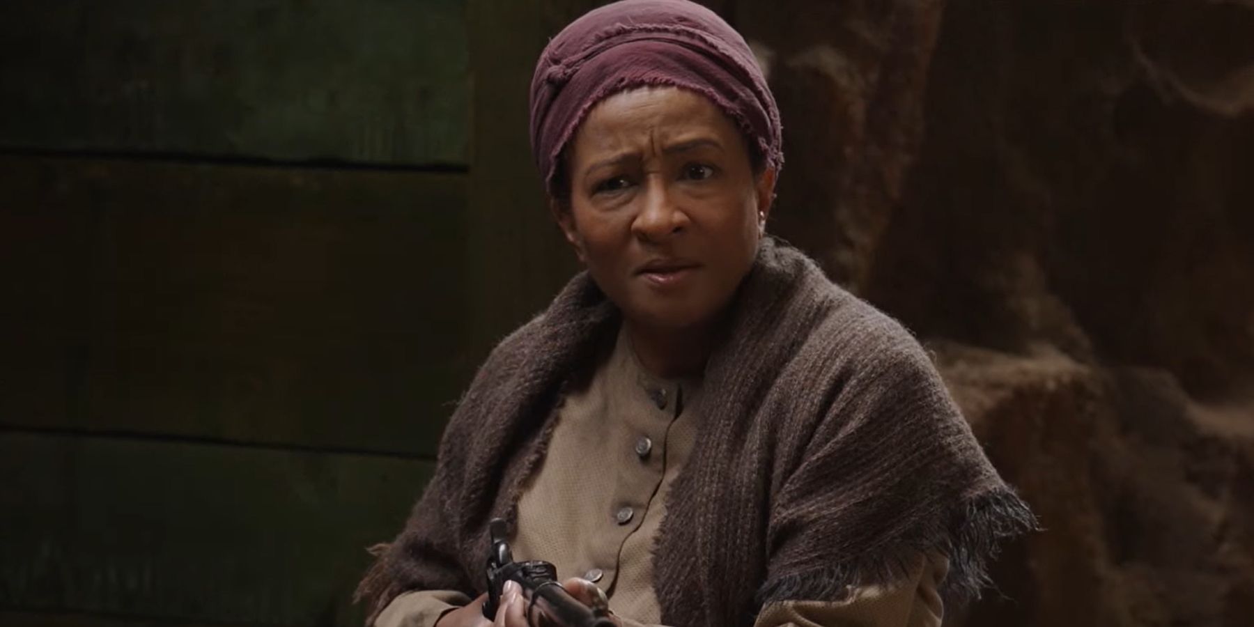 History of the World Part II Harriet Tubman played by Wanda Sykes with gun