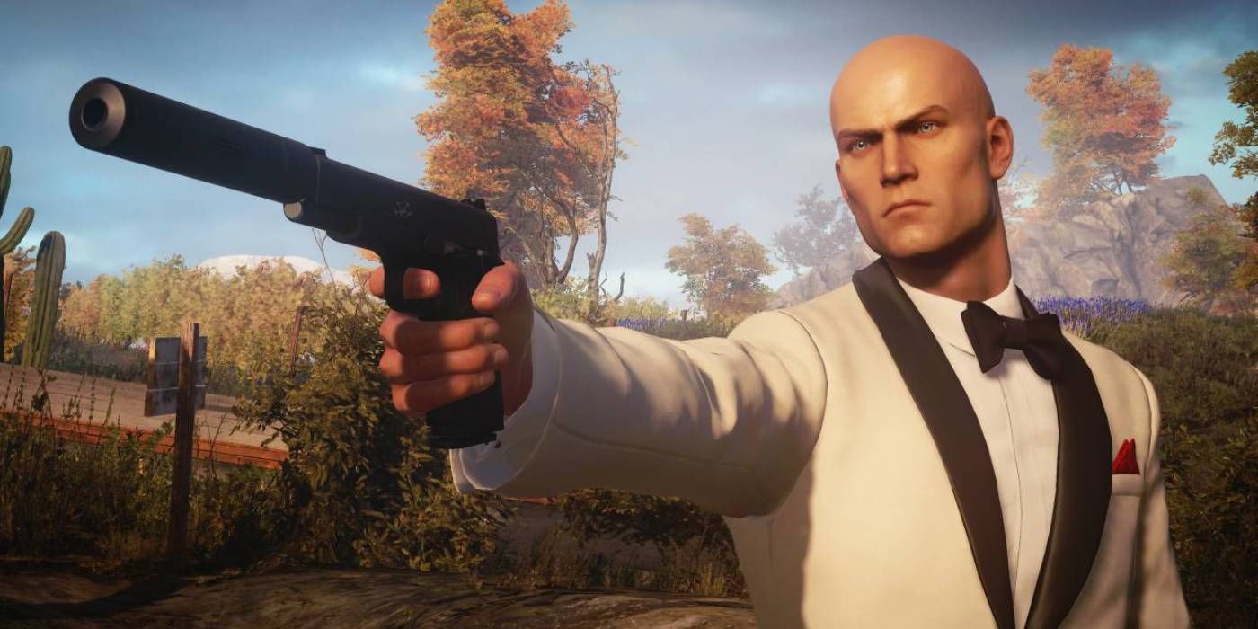 Hitman: Freelancer Silenced Pistol is used by Agent 47 with White Suit Disguise