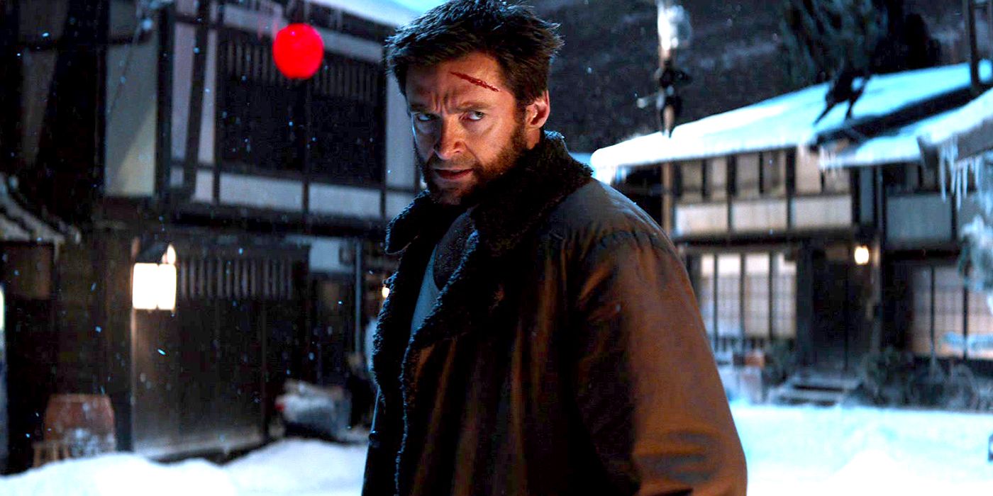 Hugh Jackman in The Wolverine fight in the snow