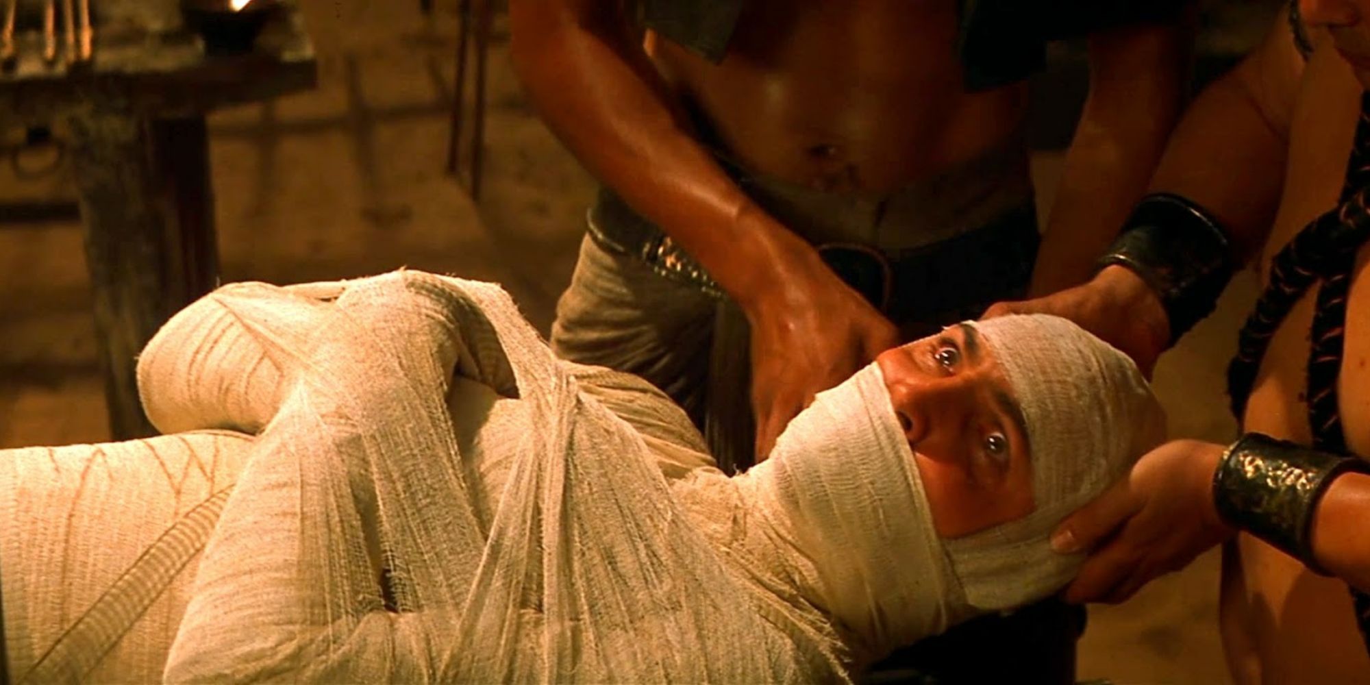 Arnold Vosloo being mummified in The Mummy