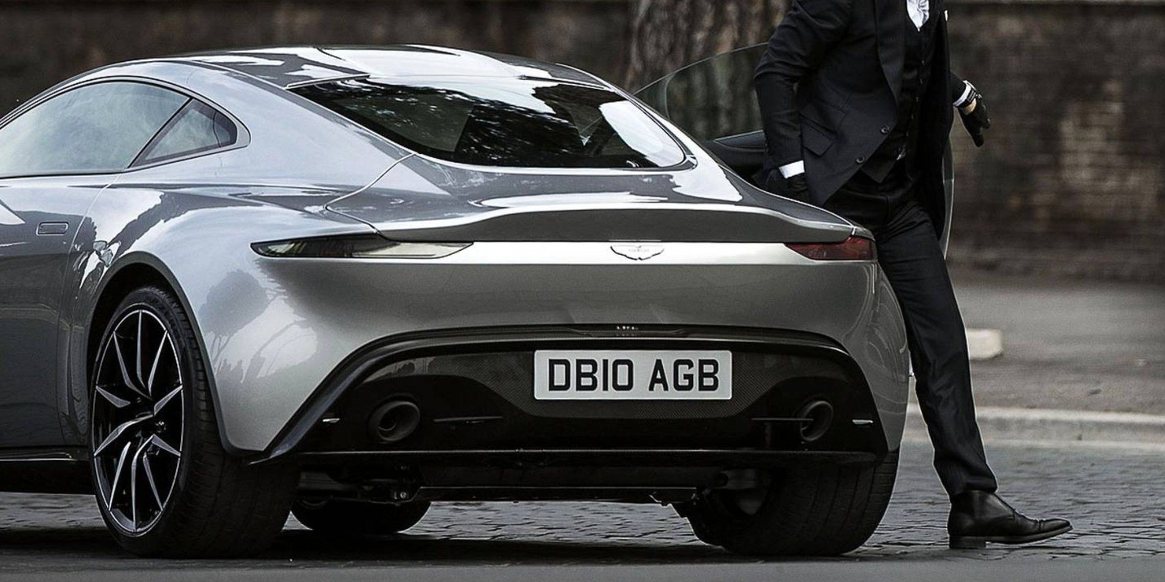 James Bond 2014 Aston Martin DB10