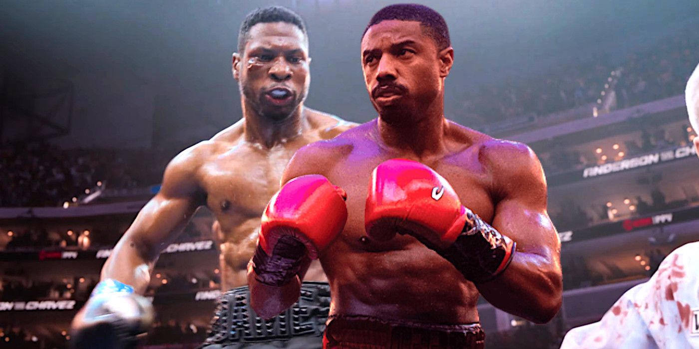 Michael B. Jordan em Creed 3 em traje de boxe com suas luvas vermelhas como pano de fundo por Jonathan Majors em traje de boxe posando depois de ter acabado de dar um soco violento