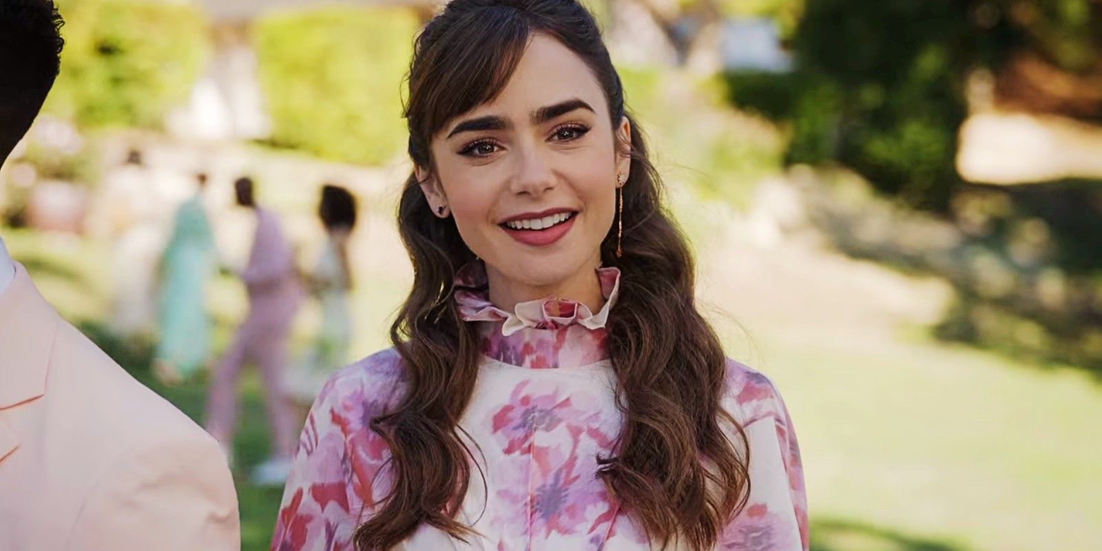 Lily Collins as Emily in Emily in Paris season 3 episode 10.