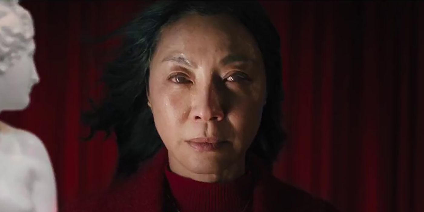 Michelle Yeoh na Sala Vermelha em Everything Everywhere All at Once Twin Peaks