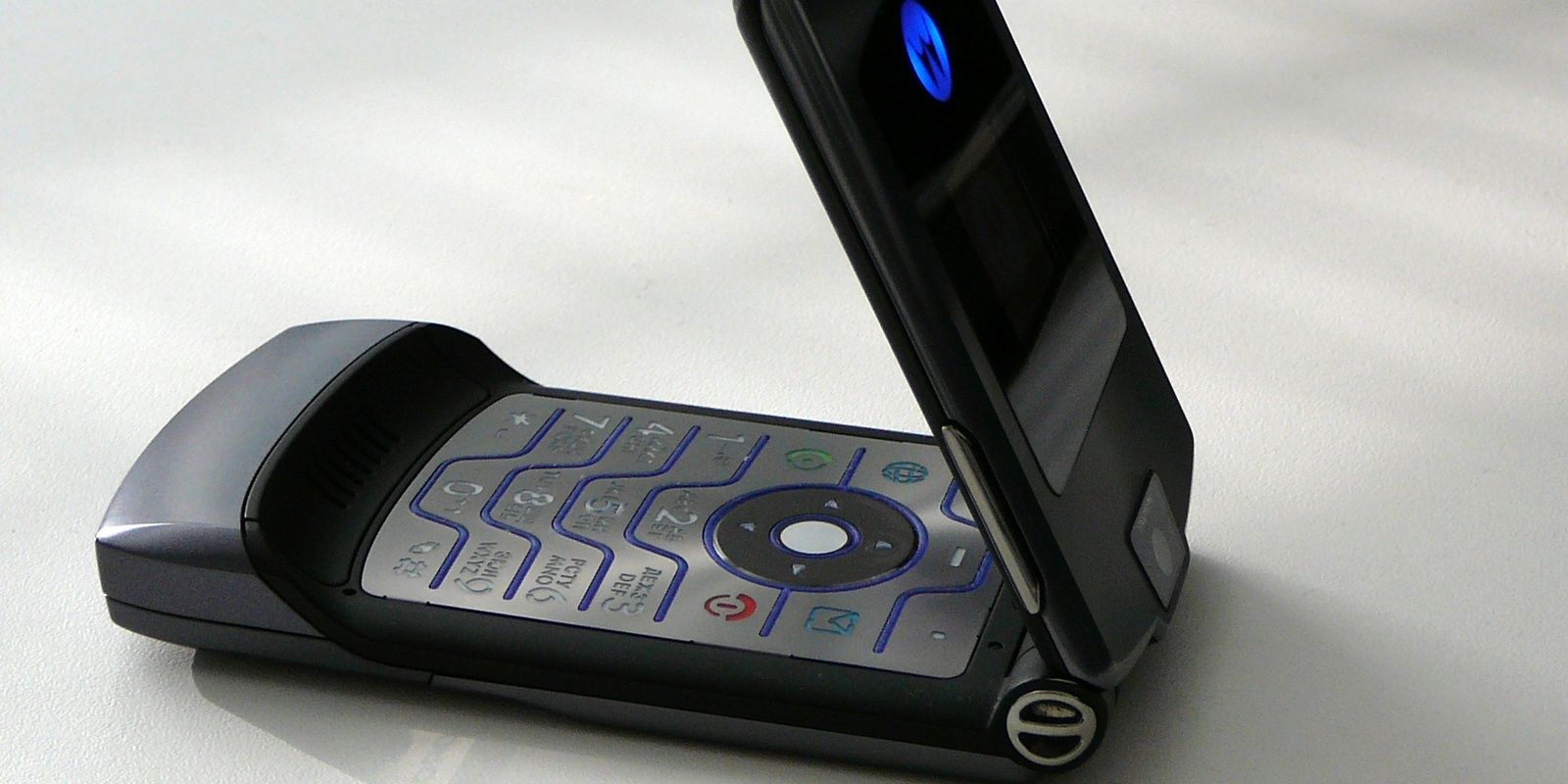 Motorola Razr V3 con la pantalla abierta