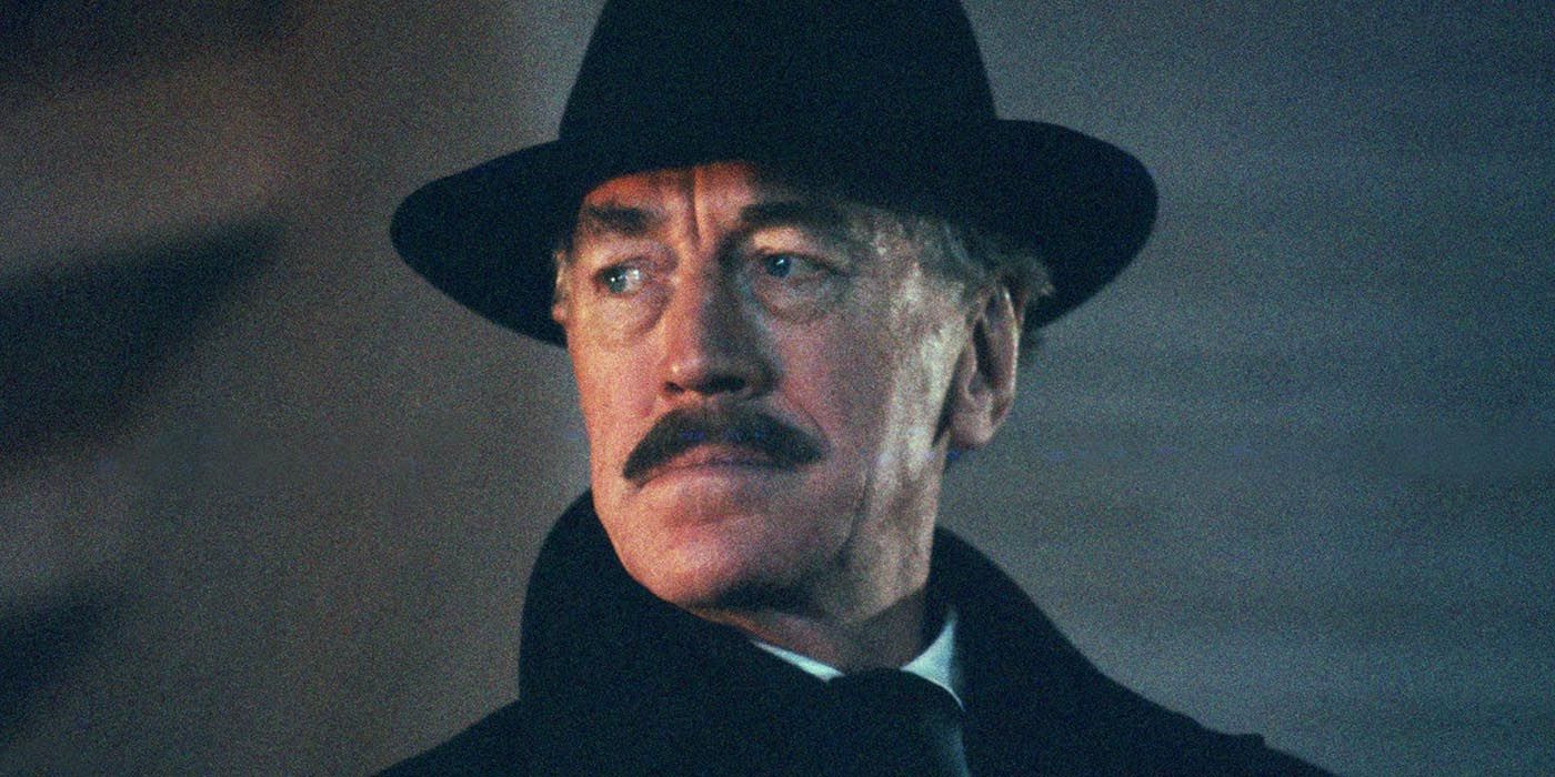 Max von Sydow wearing a hat