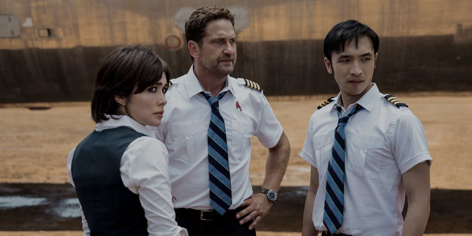 plane supporting cast