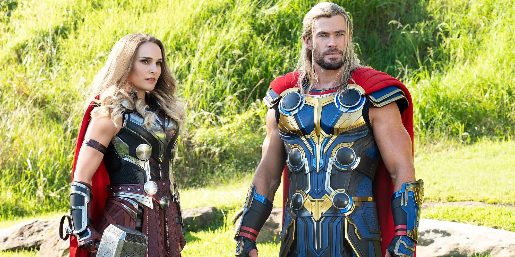 Thor_and_Jane_in_a_field_in_Thor_Love_and_Thunder