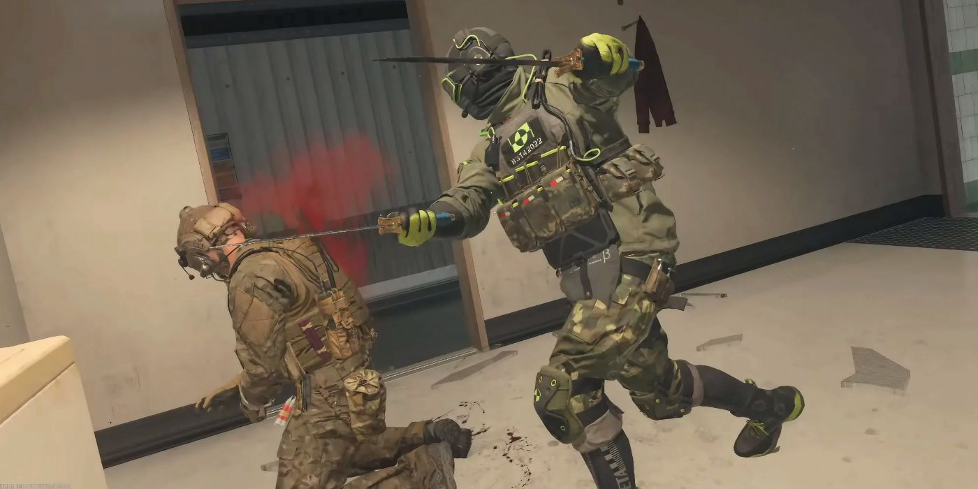 Using Blades to Execute a Finishing Move on an Enemy in Warzone 2