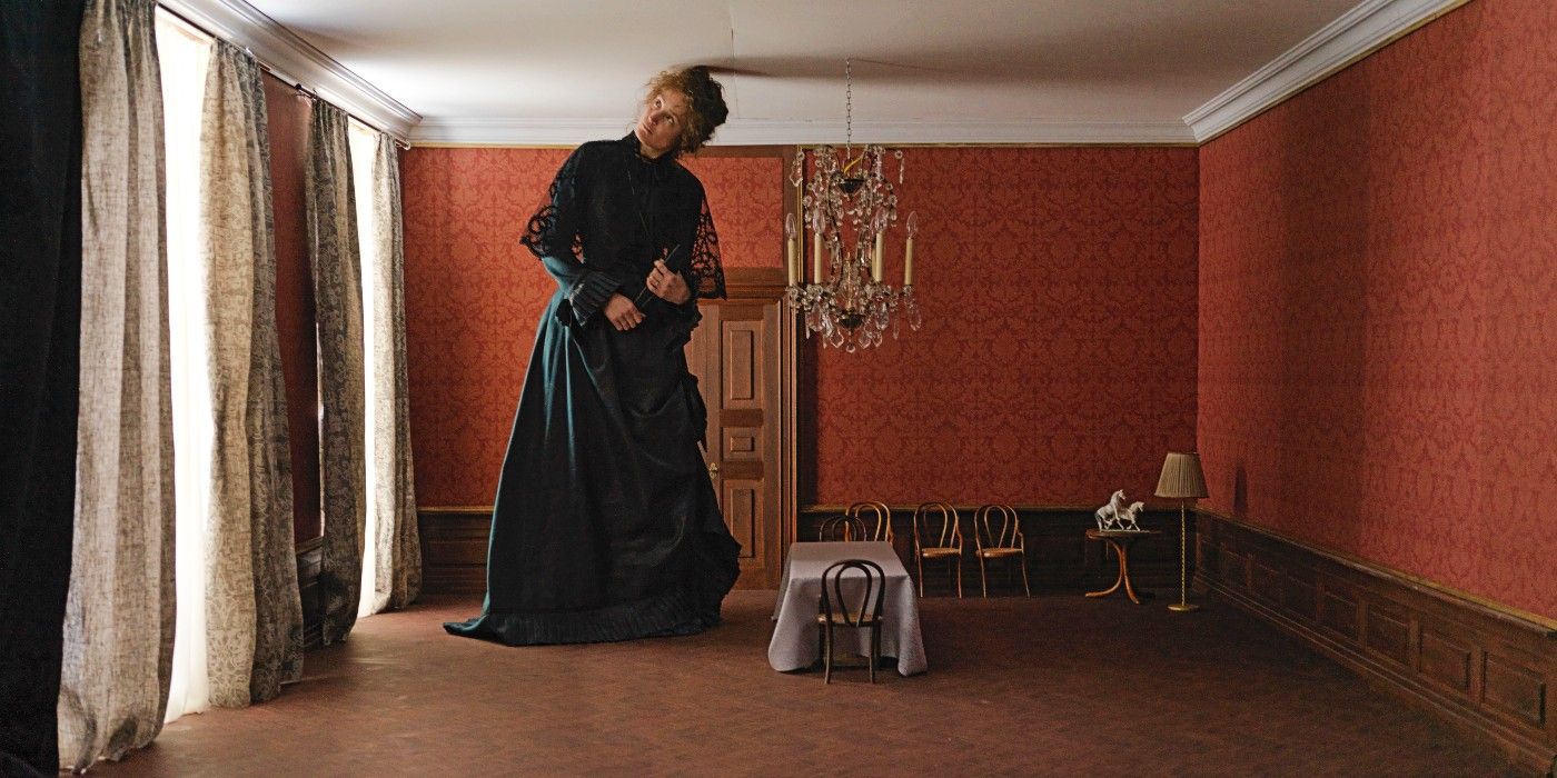 vicky-krieps-in-corsage-movie
