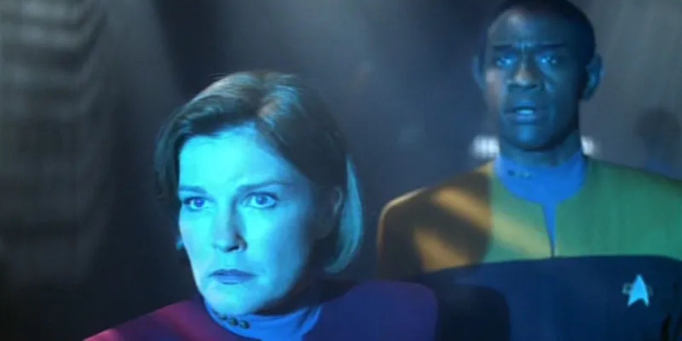 Janeway et Tuvok explorent dans Star Trek Voyager 